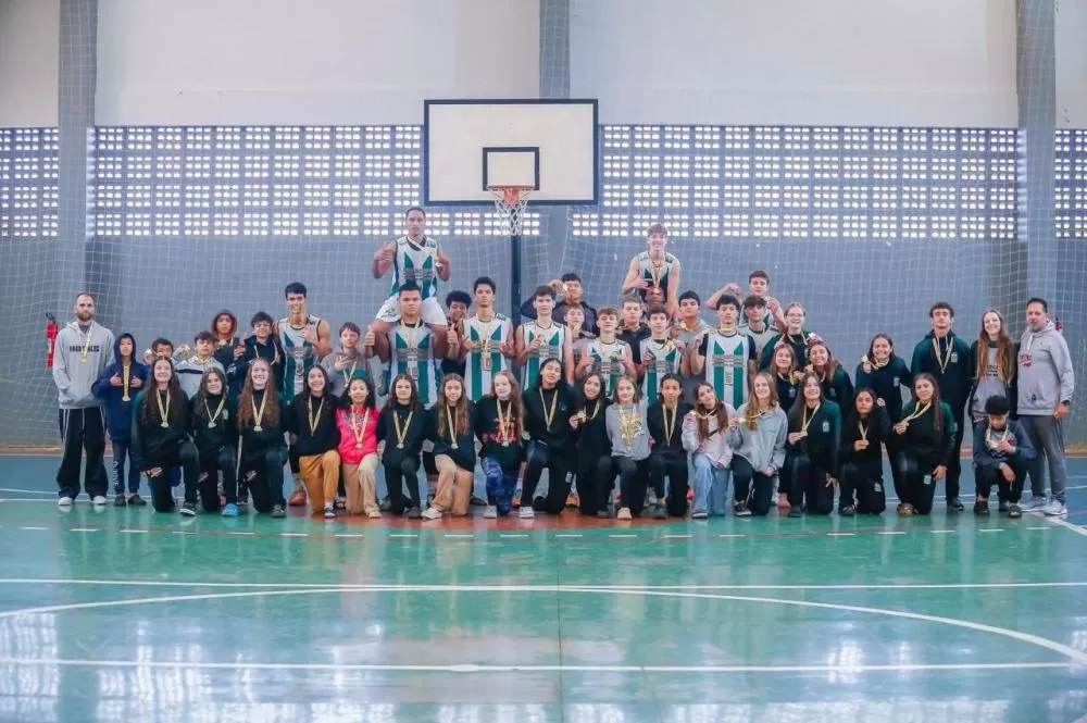 Colégio Frentino Sackser conquista títulos regionais e garante vaga na fase macrorregional dos Jogos Escolares